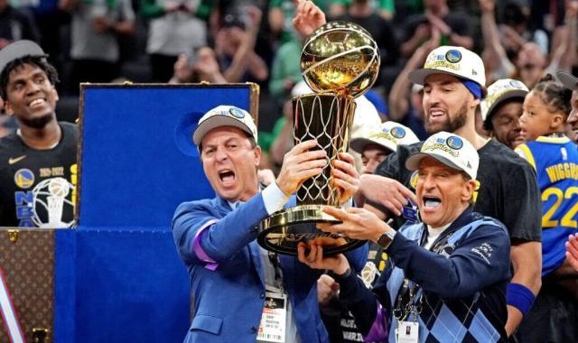 皇冠体育-拒绝相信客观规律 真正反映勇士性格的并非库里