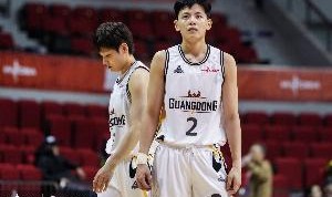 媒体人：广东女篮的球员不相信剧本 她们撕碎了剧本并重写了