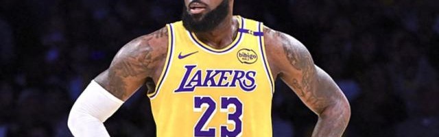 皇冠体育-连续两年首轮被绅士横扫！詹姆斯已不具备争冠能力