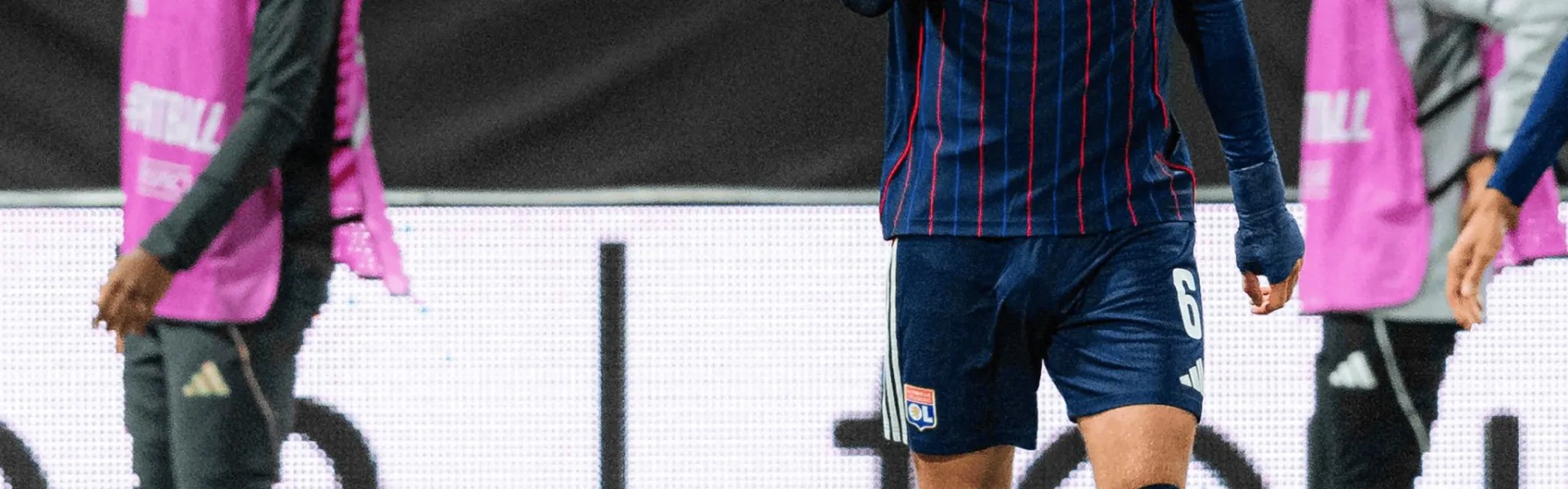 里昂1-0客胜乌德勒支，特斯曼下半场世界波制胜